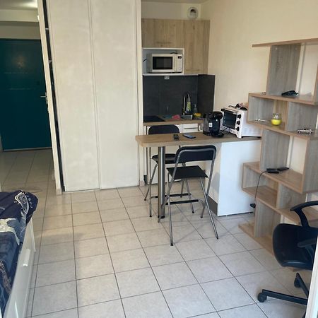 Studio Avec Place De Parking A La Timone Marseille Bagian luar foto